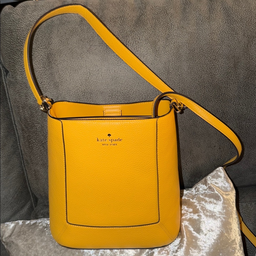 Kate Spade Vibrant Yellow Shoulder Bag - Picture 4 of 6